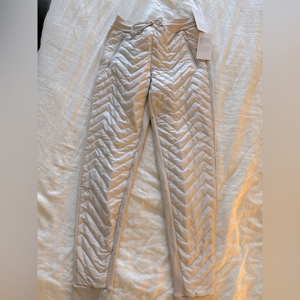 Apres Ski Down Jogger. 2Tall in taupe color. NWT